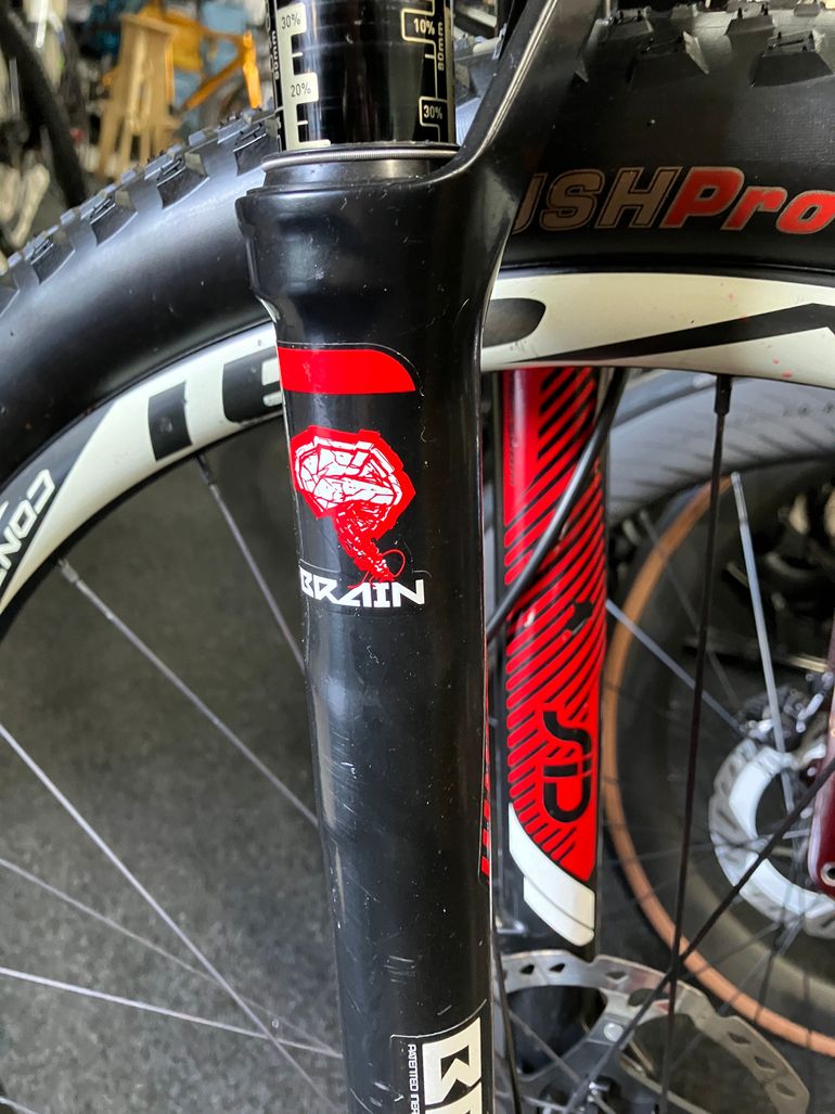 Used Specialized IPIC HT 2020 Mountainbike, Black — image 3 of 9