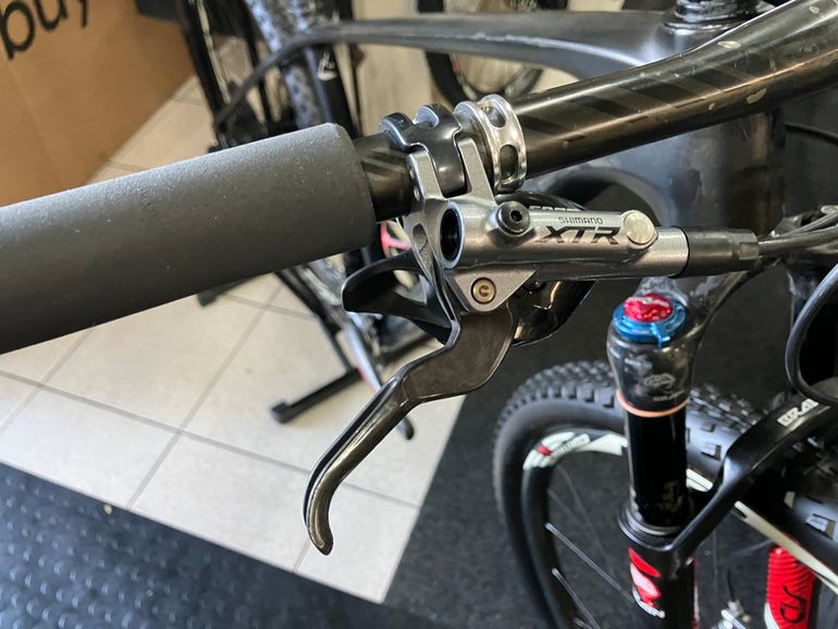 Used Specialized IPIC HT 2020 Mountainbike, Black — image 4 of 9