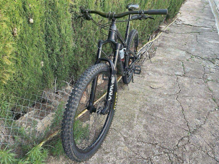 Used Trek Slash 8 2020 2020 Mountainbike, Black, 29 — image 2 of 4