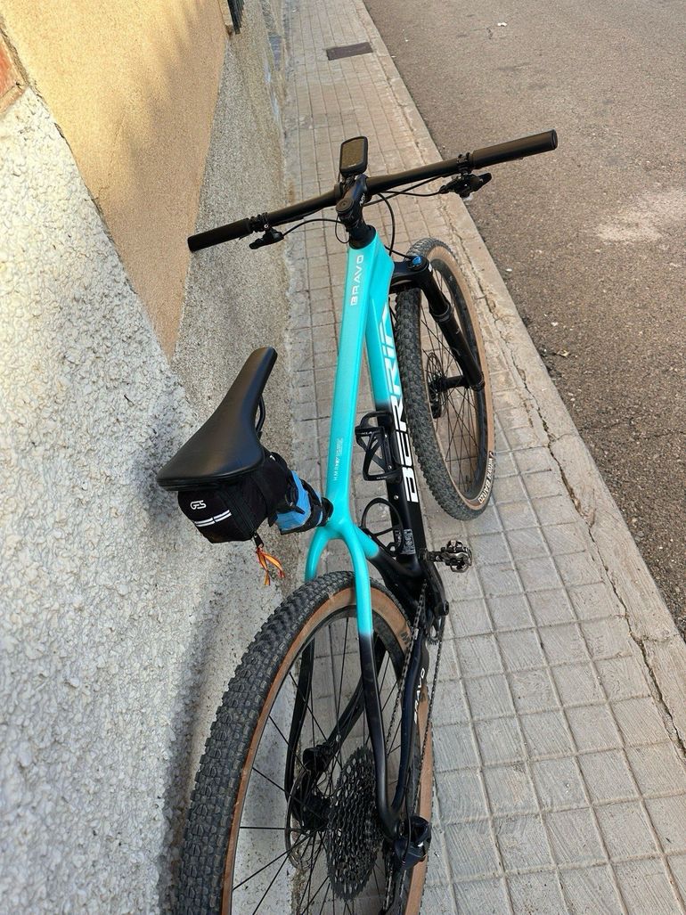 Used Berria BRAVO 7 2022 2022 Mountainbike, Blue, 29 — image 2 of 8