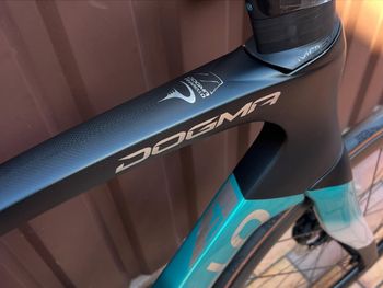Used Pinarello DOGMA F DURA ACE Di2 Disc 2024 2024 Road & Gravel, Light Gray — image 2 of 6