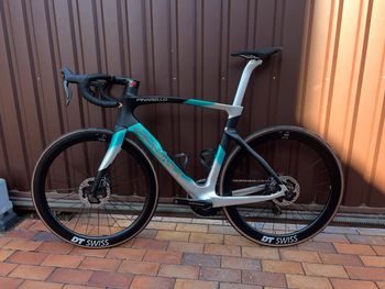Used Pinarello DOGMA F DURA ACE Di2 Disc 2024 2024 Road & Gravel, Light Gray — image 6 of 6