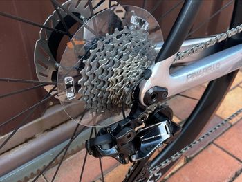 Used Pinarello DOGMA F DURA ACE Di2 Disc 2024 2024 Road & Gravel, Light Gray — image 5 of 6