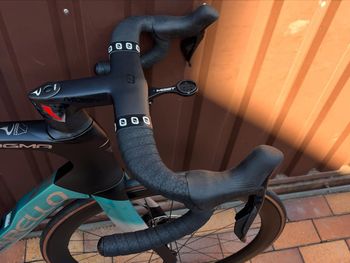 Used Pinarello DOGMA F DURA ACE Di2 Disc 2024 2024 Road & Gravel, Light Gray — image 3 of 6