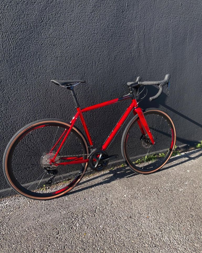 Used Genesis Equilibrium Disc 2024 2024 Road & Gravel, Red — image 3 of 3