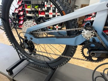 Used Lapierre Spicy CF 6.9 2024 2024 Mountainbike, White, 29 — image 3 of 3
