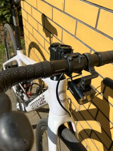 Used Cannondale Synapse Carbon 2 LE 2022 2022 Road & Gravel, White — image 5 of 8