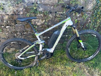 Used Giant Full-E+ 3 2018 2018 Mountainbike, Light Gray, 27.5 — image 1 of 4
