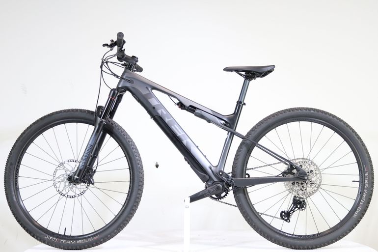 Used Trek E-Caliber 9.6 2022 2022 Mountainbike, Light Gray, 29 — image 3 of 5