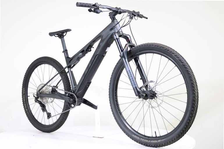 Used Trek E-Caliber 9.6 2022 2022 Mountainbike, Light Gray, 29 — image 2 of 5