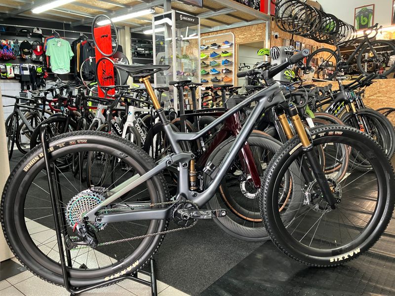 Used Scott Genius 900 Ultimate AXS 2020 2020 MTB