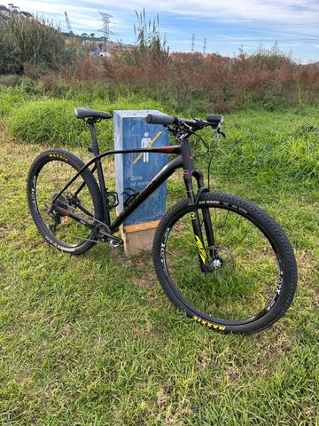 Używany Orbea Alma Shimano Deore XT 2018 Mountainbike — zdjęcie 2 z 7