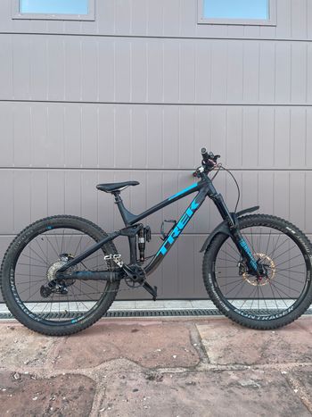 Used Trek Remedy 7 27.5 2018 2018 Mountainbike, Black, 27.5 — image 1 of 9