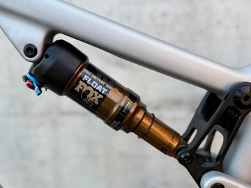 Brugt Santa Cruz BLUR X01 TR / Carbon CC 2024 2024 Mountainbike — billede 17 af 26