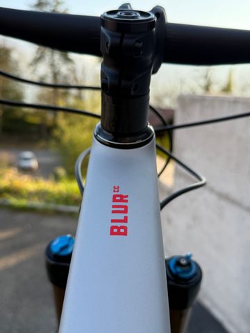 Brugt Santa Cruz BLUR X01 TR / Carbon CC 2024 2024 Mountainbike — billede 16 af 26