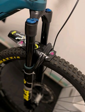 Canyon Spectral:ON CF 8 2021 2021 Mountainbike usato, Blu — immagine 2 di 7