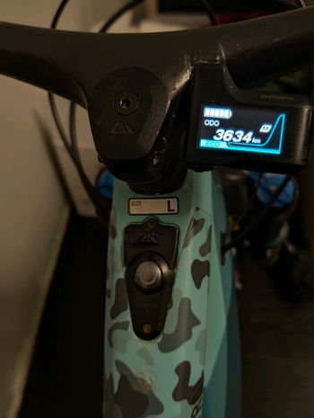 Canyon Spectral:ON CF 8 2021 2021 Mountainbike usato, Blu — immagine 6 di 7