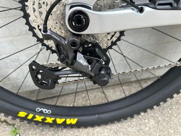 Gebrauchtes Orbea RISE LT M10 2025 2025 Mountainbike, Hellgrau, 29 — Bild 6 von 9