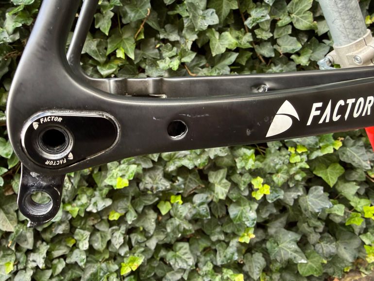 Used Factor O2 Disk Frameset - size 56 Frameset 2021 Road & Gravel, Black — image 13 of 15