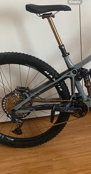 Käytetty Pivot SHUTTLE SL Pro X01 2023 2023 Mountainbike — kuva 3 / 4