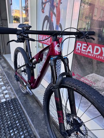 Used Megamo 03 2024 Mountainbike, Red — image 4 of 5