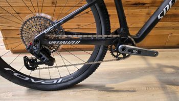 Specialized Epic World Cup Expert 2025 2025 Mountainbike usato, Nero — immagine 2 di 3