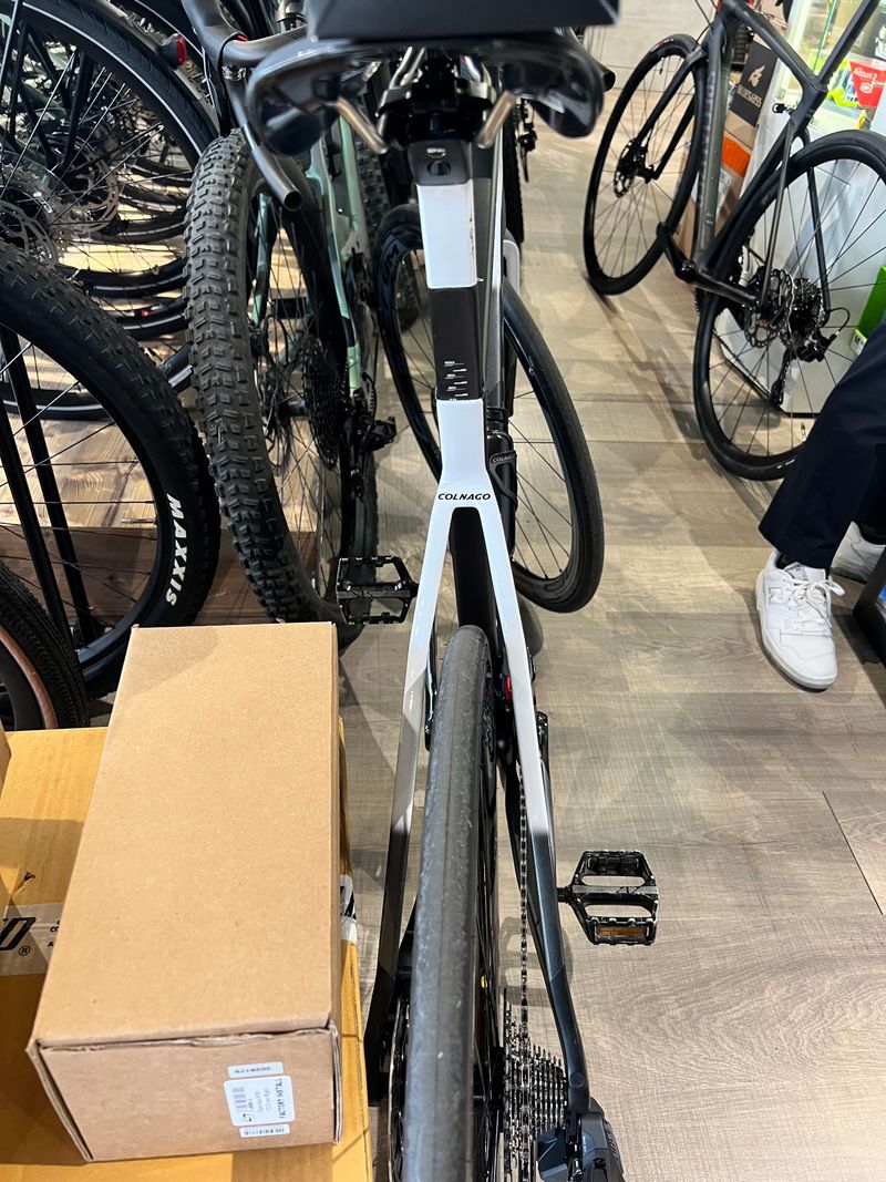 Gebrauchtes Colnago V3 RS 2021 Road & Gravel, Schwarz — Bild 3 von 8