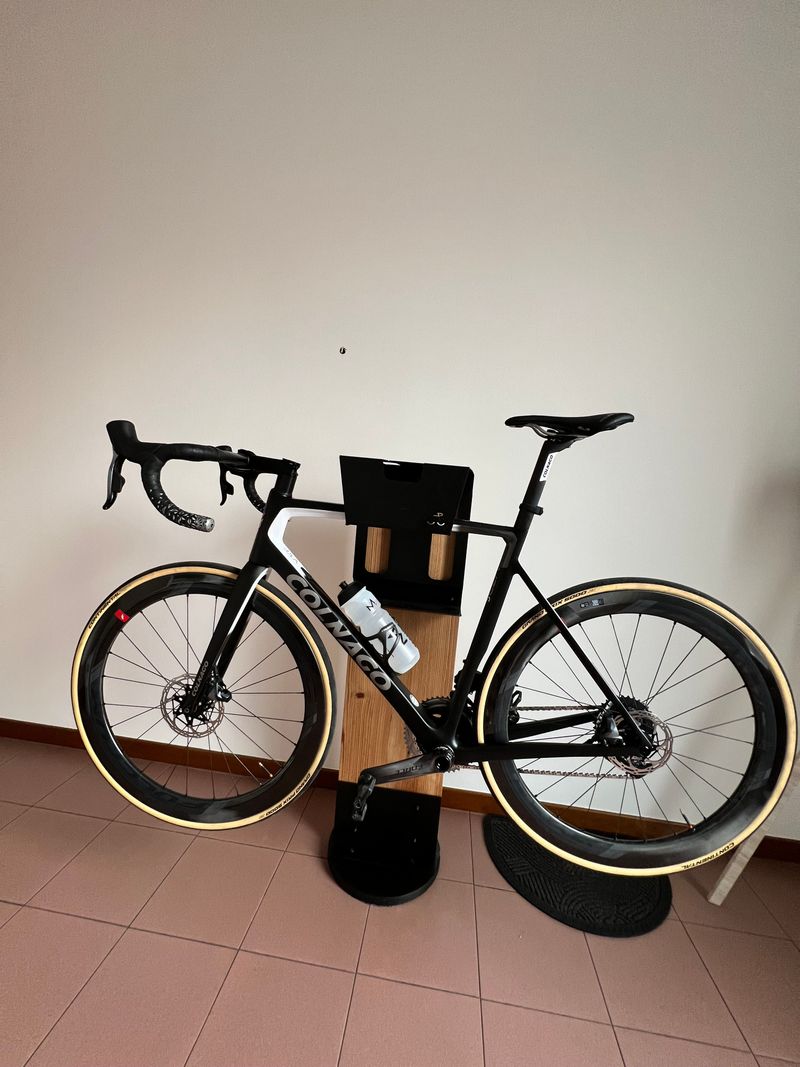 Gebrauchtes Colnago V3 RS 2021 Road & Gravel, Schwarz — Bild 1 von 8