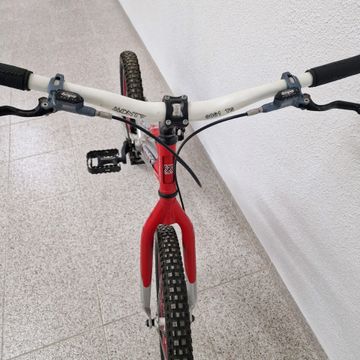 Used Monty kamel 220 2011 Mountainbike, Red — image 2 of 5