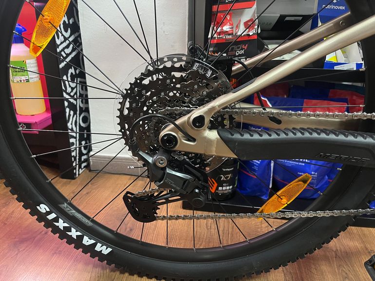 Used Merida eONE-FORTY 400 2025 2025 Mountainbike — image 3 of 9