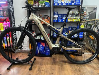 Used Merida eONE-FORTY 400 2025 2025 Mountainbike — image 9 of 9