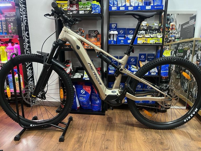 Used Merida eONE-FORTY 400 2025 2025 Mountainbike — image 9 of 9