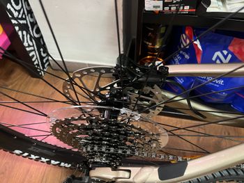 Used Merida eONE-FORTY 400 2025 2025 Mountainbike — image 6 of 9