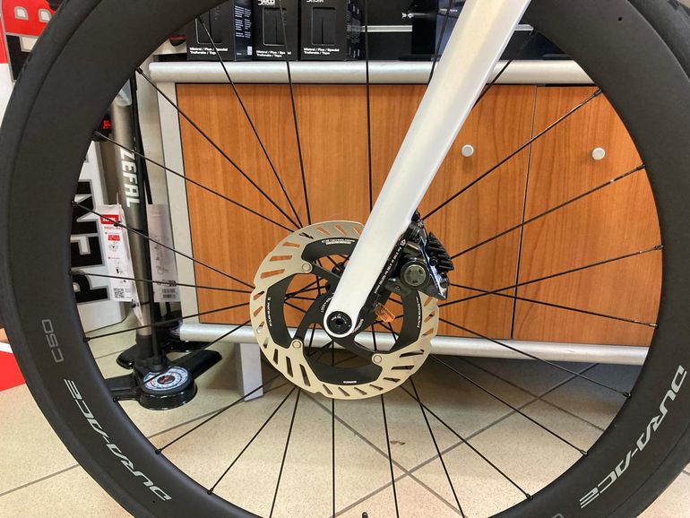 Used Colnago V4Rs Disc Shimano Dura Ace Di2 2024 Road & Gravel, White — image 4 of 9