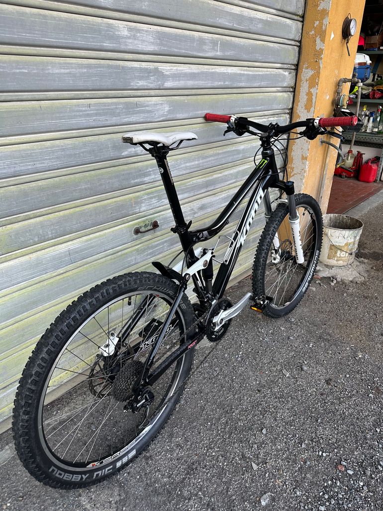 Used Kona TANUKI 2011 2011 Mountainbike, Black, 26 — image 7 of 8