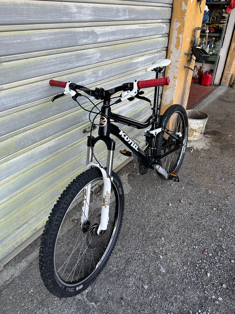 Used Kona TANUKI 2011 2011 Mountainbike, Black, 26 — image 6 of 8