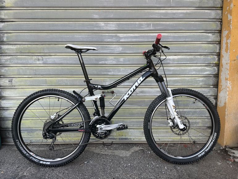 Used Kona TANUKI 2011 2011 Mountainbike, Black, 26 — image 1 of 8