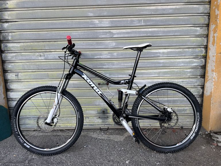 Used Kona TANUKI 2011 2011 Mountainbike, Black, 26 — image 2 of 8