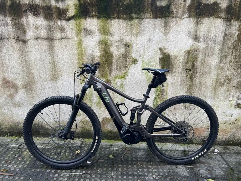 Used Liv Embolden E+ 1 2023 2023 Mountainbike, Light Gray, 27.5, 29 — image 4 of 5