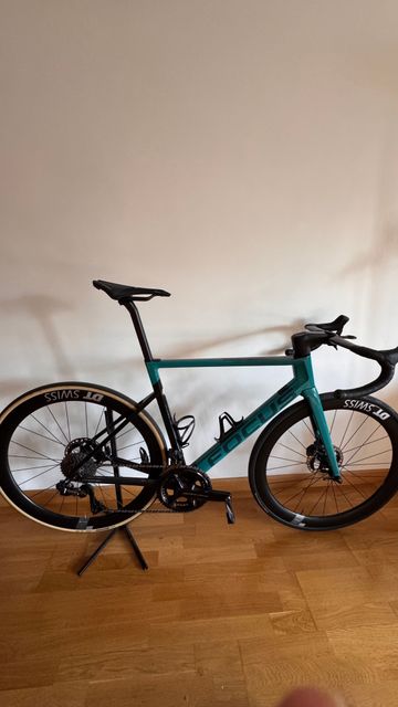 Brugt Focus IZALCO MAX 9.9 2022 2022 Road & Gravel