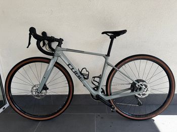 Used CUBE NUROAD C:62 PRO 2024 2024 Road & Gravel, Light Gray — image 1 of 6