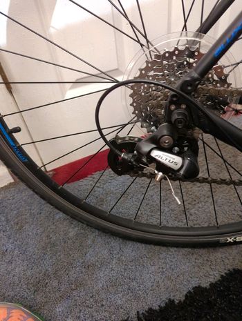 Used Giant Escape 2021 Road & Gravel, Black — image 3 of 4