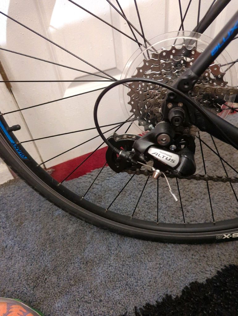 Used Giant Escape 2021 Road & Gravel, Black — image 3 of 4