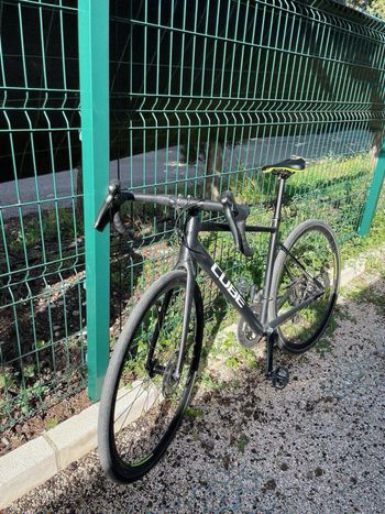 Used CUBE ATTAIN RACE 2024 2024 Road & Gravel, Schwarz — image 2 of 14