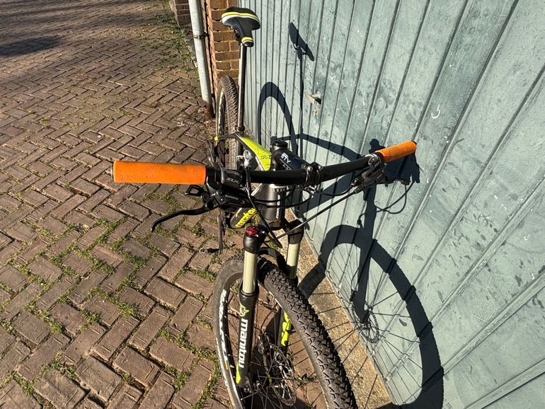 Used Corratec Revolution 2019 Mountainbike, Black — image 7 of 12