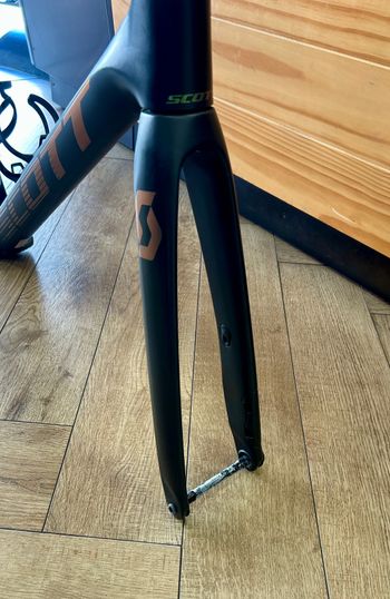 Scott Addict RC 30 2024 Frameset 2024 Road & Gravel usato, Grigio chiaro — immagine 5 di 9
