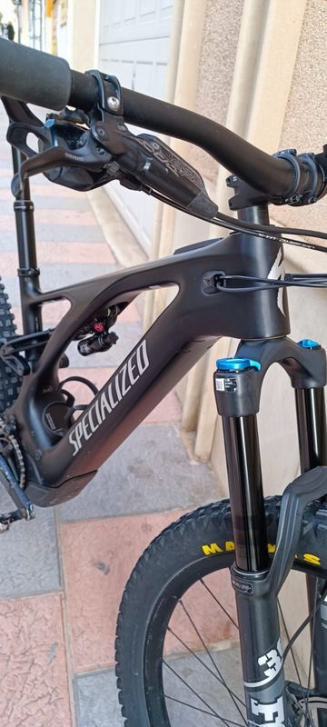 Used Specialized Turbo Levo Comp 2022 2022 Mountainbike, Black, 29, 27.5 — image 3 of 6