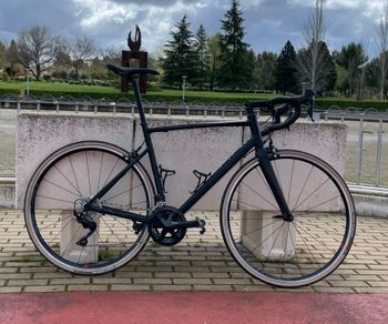 Used Van rysel EDR AF Road Bike, - 105 2021 2021 Road & Gravel, Black — image 1 of 8