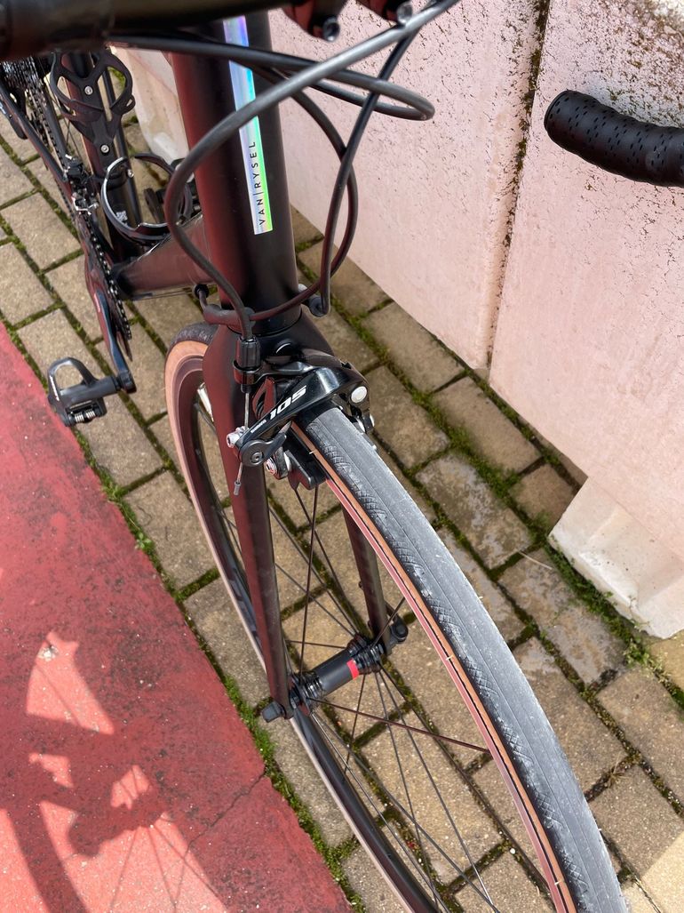 Used Van rysel EDR AF Road Bike, - 105 2021 2021 Road & Gravel, Black — image 7 of 8