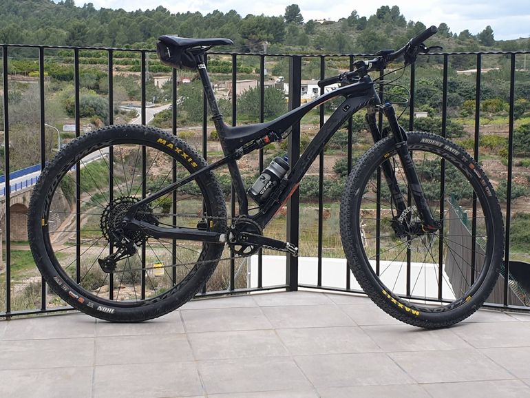 Used Orbea OIZ M50 2019 2019 Mountainbike, Negro — image 2 of 7